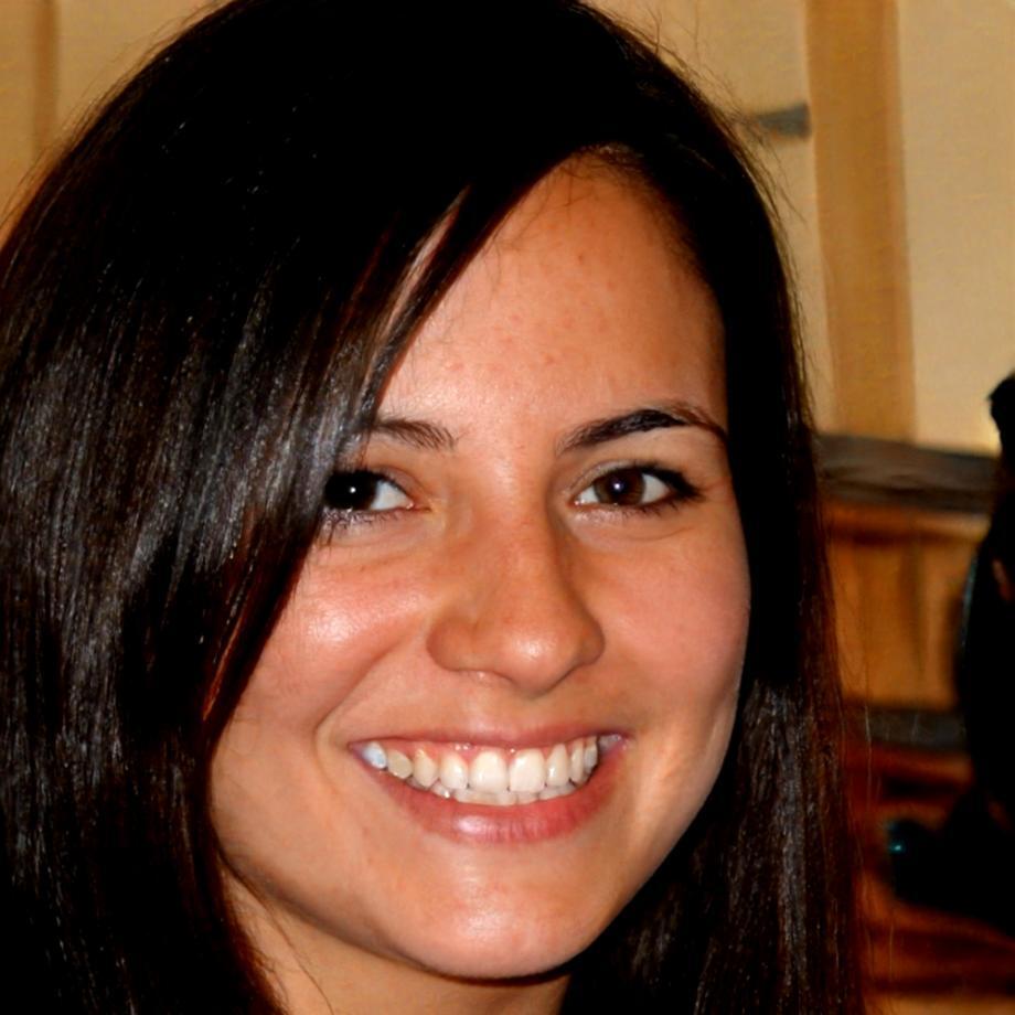 Esperanza Montiel, Directora de Análisis Financiero